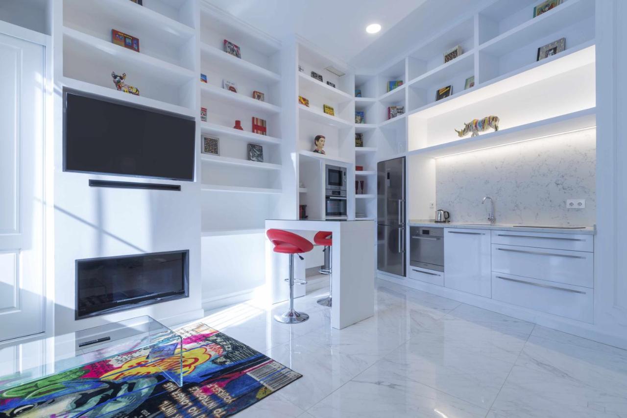The Clock House Luxury Urban Suites Málaga Oda fotoğraf