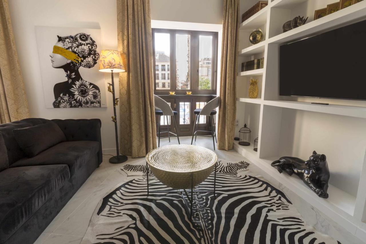 The Clock House Luxury Urban Suites Málaga Dış mekan fotoğraf